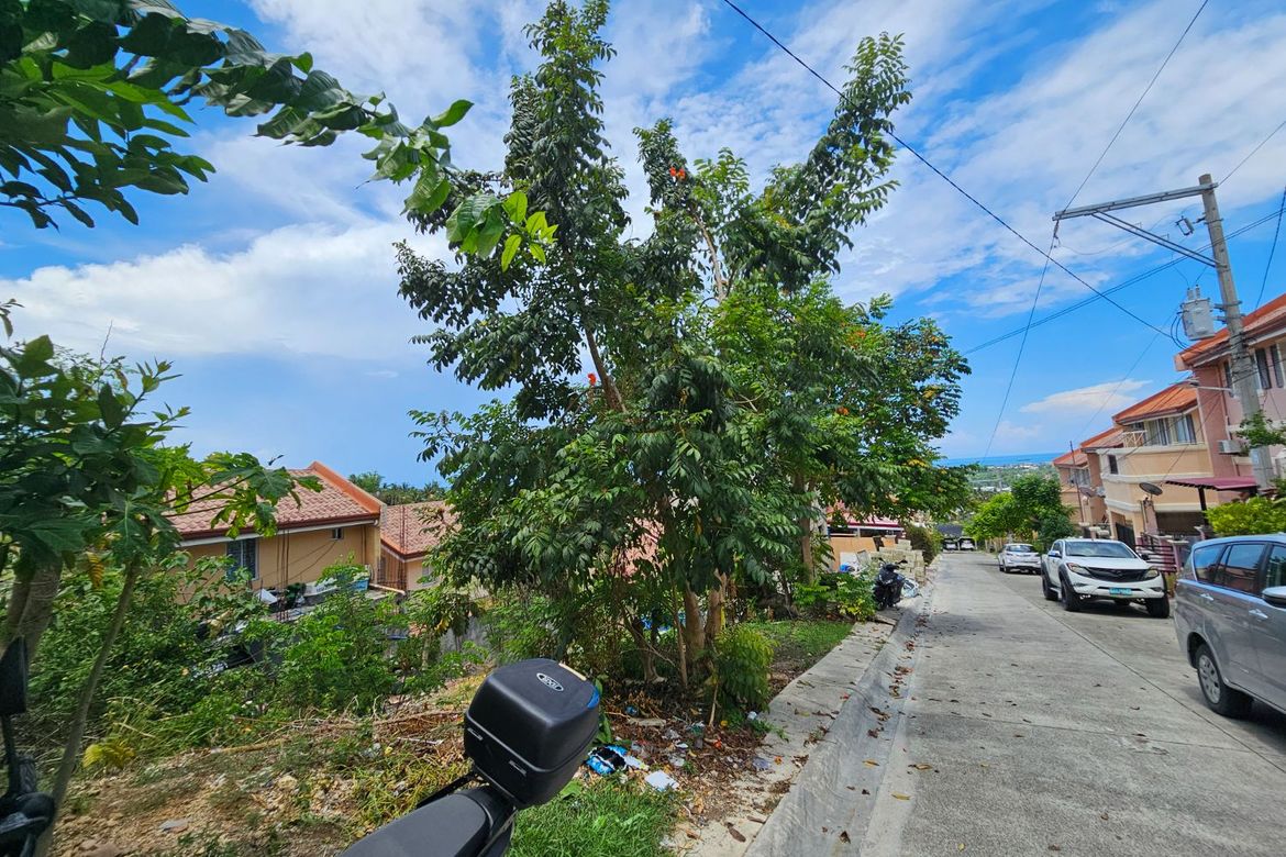 Condo for Sale in Dumlog, Talisay, Cebu – photo 3