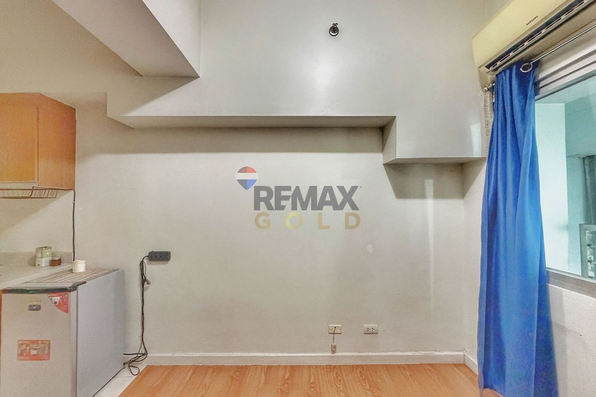 Condo for Sale in Eton Tower Makati, San Lorenzo, Makati City – photo 8