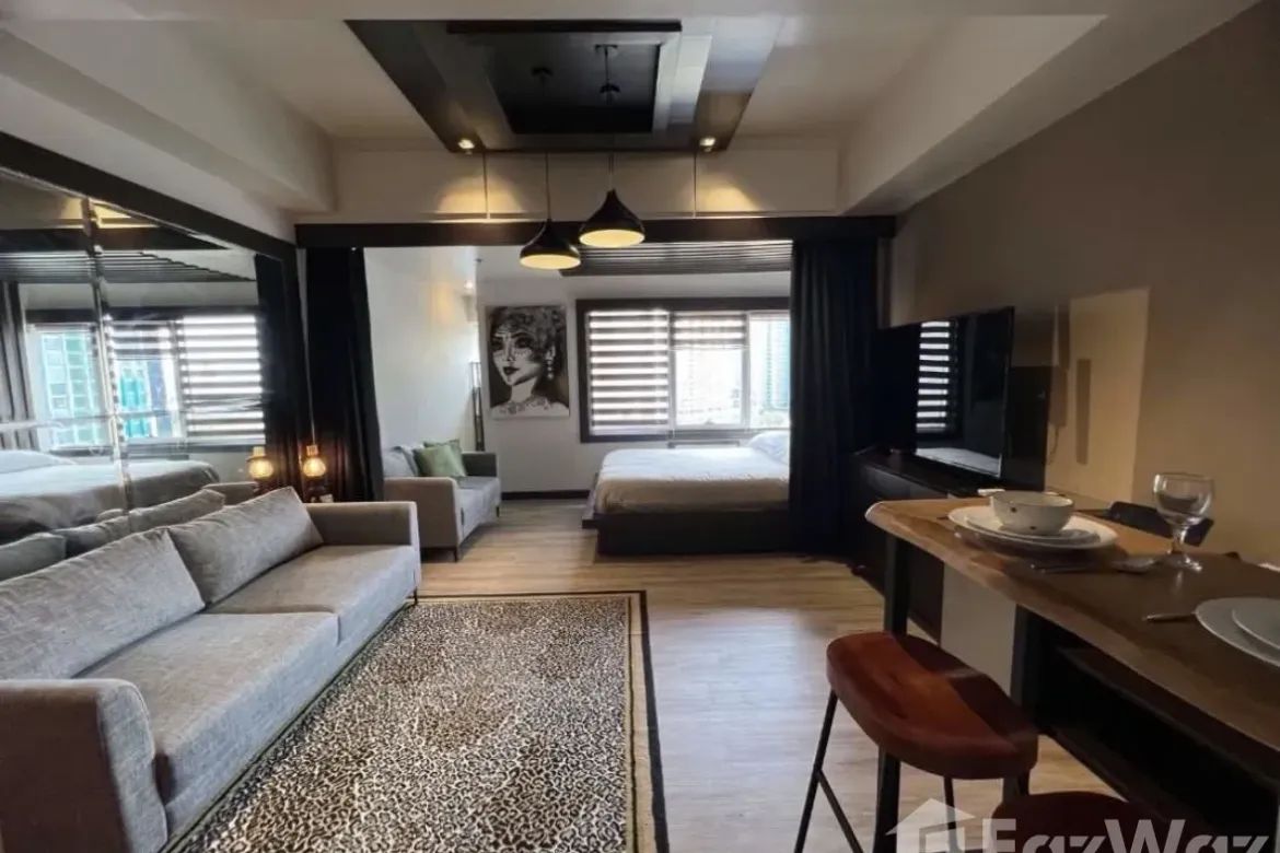 Condo for Sale in Fairways Tower, BGC, Taguig