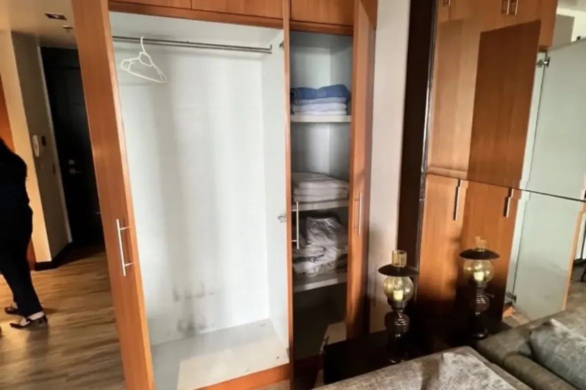 Condo for Sale in Fairways Tower, BGC, Taguig – photo 11