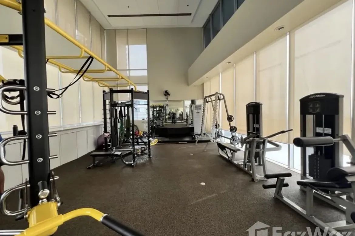 Condo for Sale in Fairways Tower, BGC, Taguig – photo 14