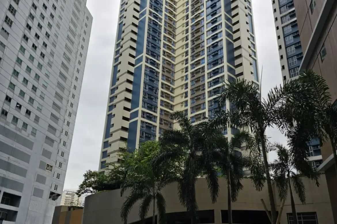 Condo for Sale in Gateway Regency Studios, Barangka Ilaya, Mandaluyong, Metro Manila near MRT-3 Boni