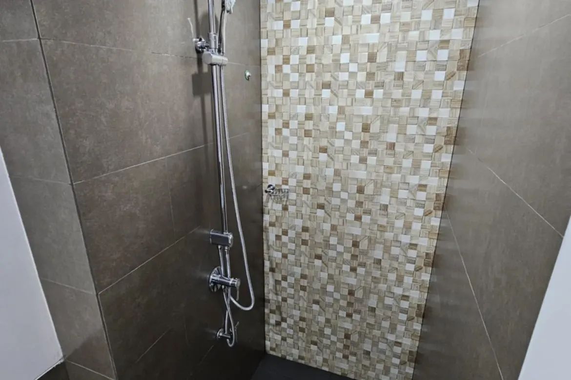 Condo for Sale in Gateway Regency Studios, Barangka Ilaya, Mandaluyong, Metro Manila near MRT-3 Boni – photo 4