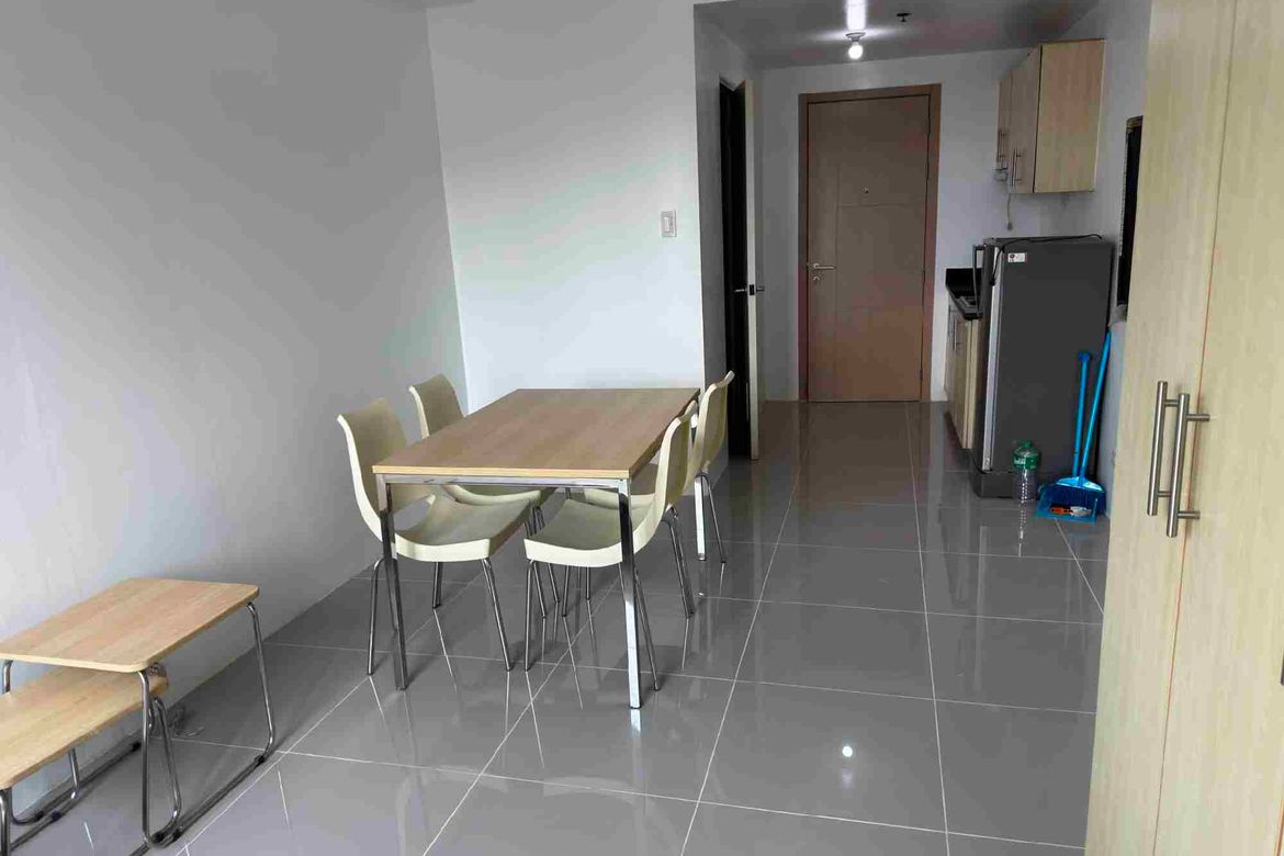 Condo for Sale in Grass Residences, Santo Cristo, Quezon City, Metro Manila near LRT-1 Roosevelt – photo 3