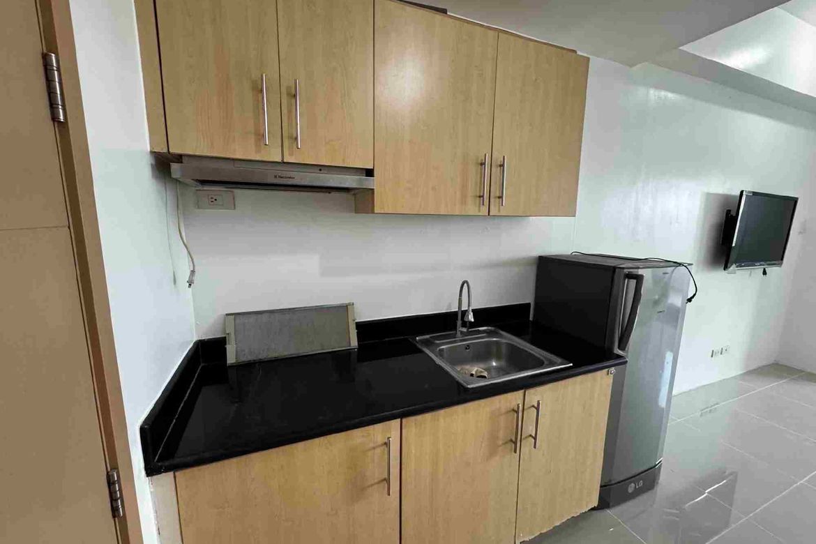 Condo for Sale in Grass Residences, Santo Cristo, Quezon City, Metro Manila near LRT-1 Roosevelt – photo 4