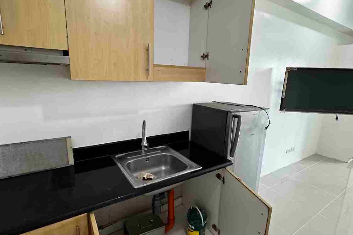 Condo for Sale in Grass Residences, Santo Cristo, Quezon City, Metro Manila near LRT-1 Roosevelt – photo 6