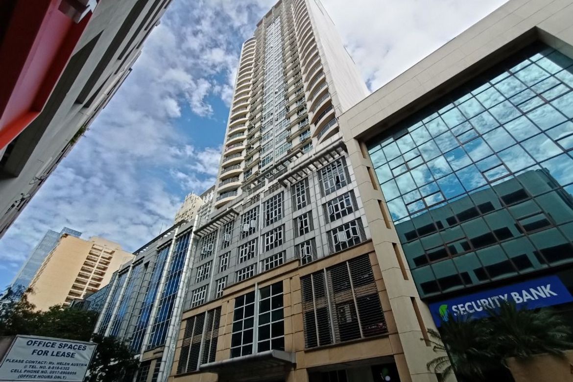Condo for Sale in Greenbelt Chancellor, San Lorenzo, Makati City – photo 3