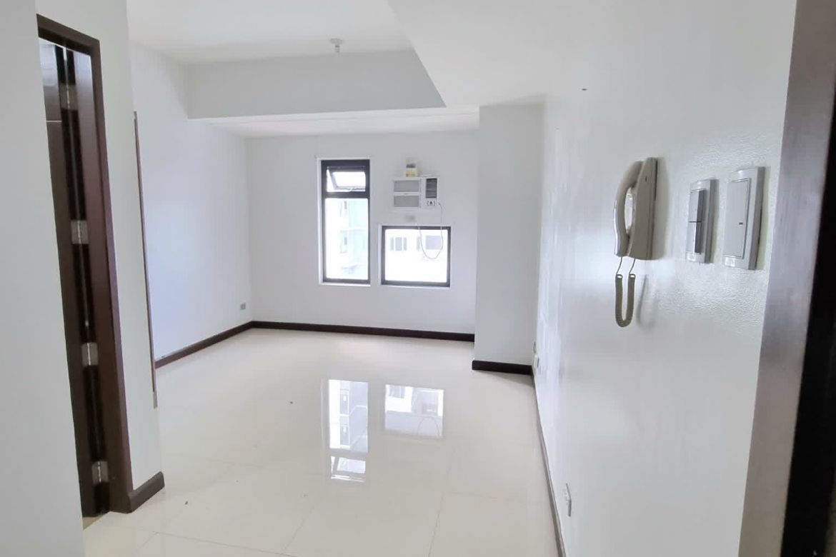 Condo for Sale in Greenhills, San Juan, Metro Manila near MRT-3 Santolan – photo 6