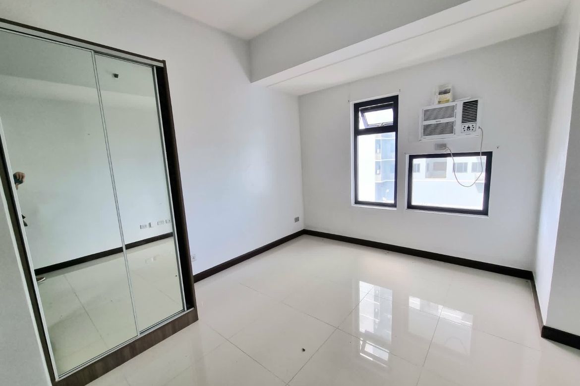Condo for Sale in Greenhills, San Juan, Metro Manila near MRT-3 Santolan – photo 7