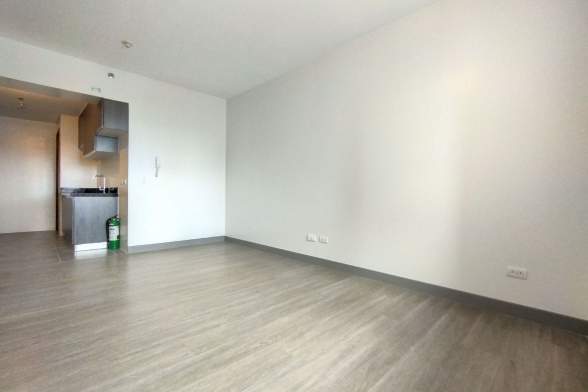 Condo for Sale in Greenhills, San Juan, Metro Manila near MRT-3 Santolan – photo 6
