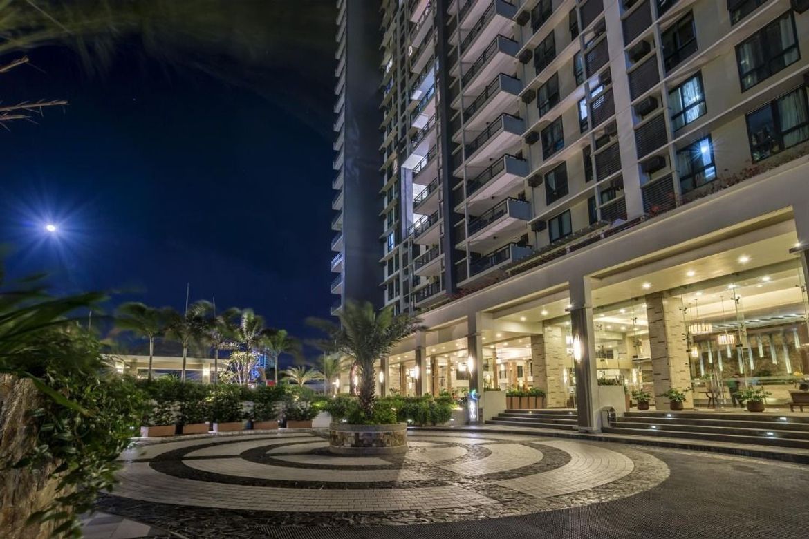 Condo for Sale in Highway Hills, Mandaluyong, Metro Manila near MRT-3 Boni – photo 3