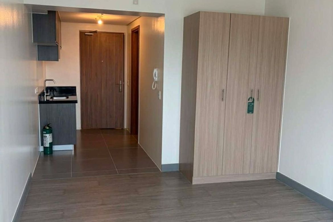 Condo for Sale in Little Baguio, San Juan, Metro Manila