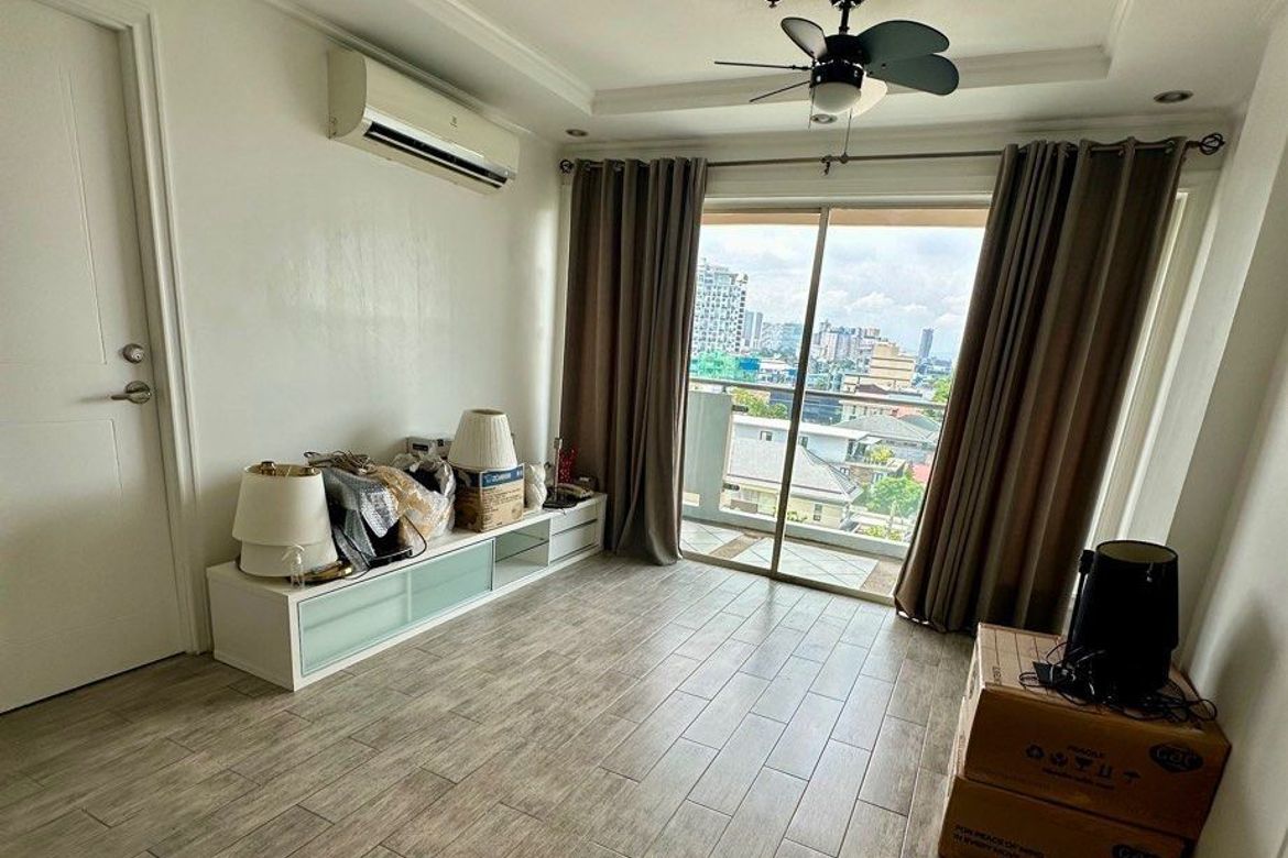 Condo for Sale in Little Baguio, San Juan, Metro Manila