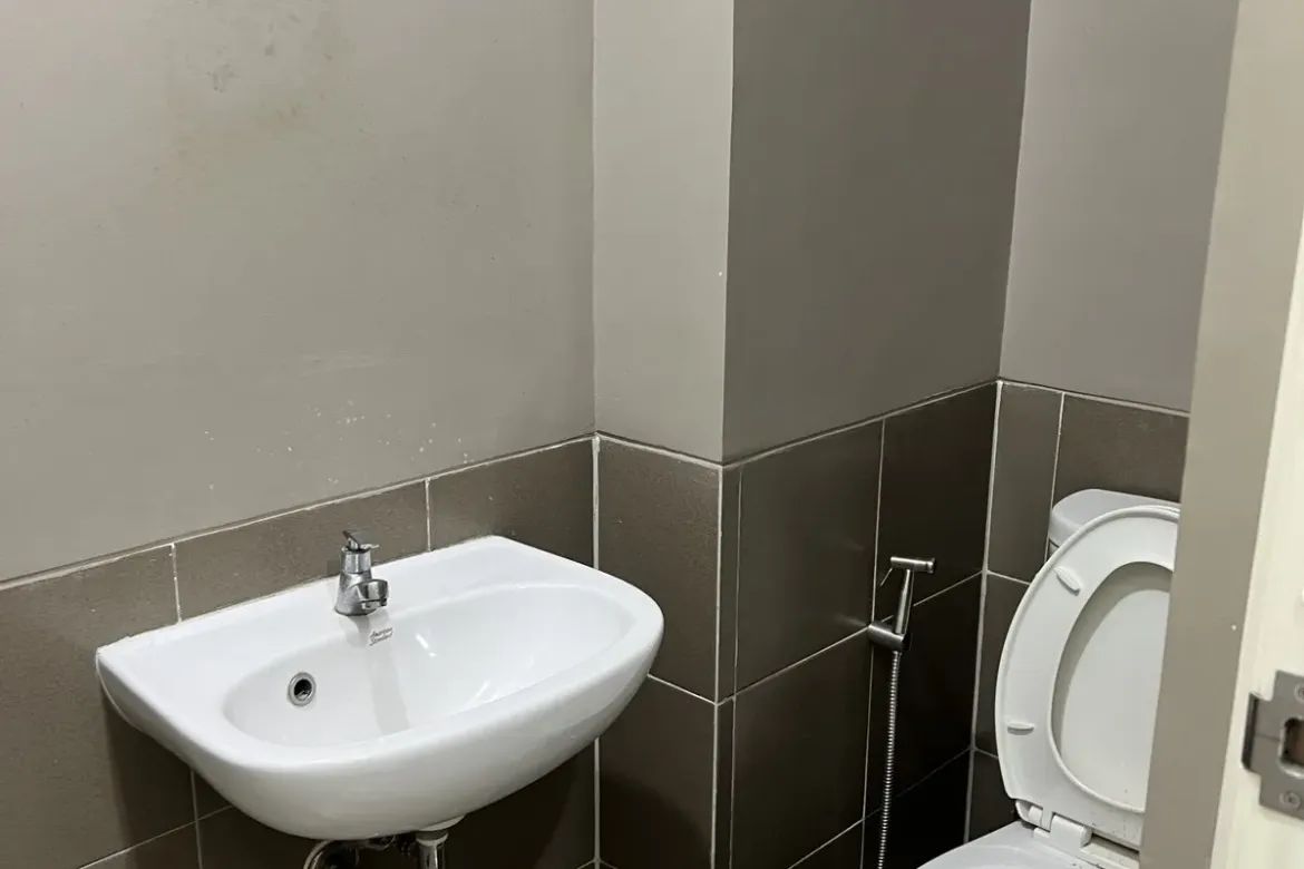 Condo for Sale in Malate, Manila, Metro Manila near LRT-1 Vito Cruz – photo 3