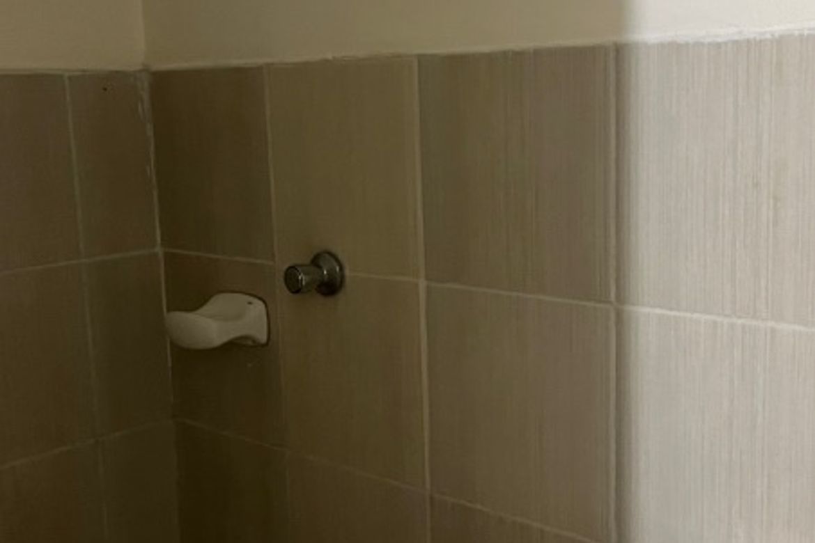 Condo for Sale in Manila, Metro Manila near LRT-2 Legarda – photo 4