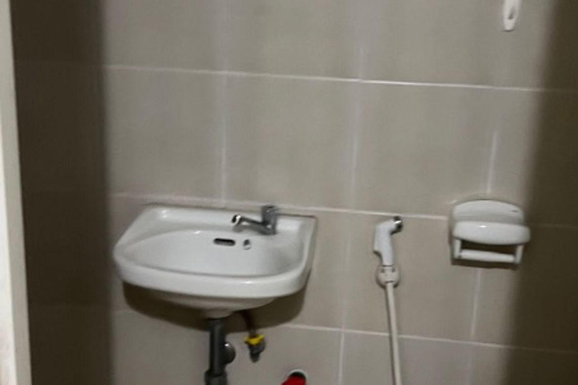 Condo for Sale in Manila, Metro Manila near LRT-2 Legarda – photo 5