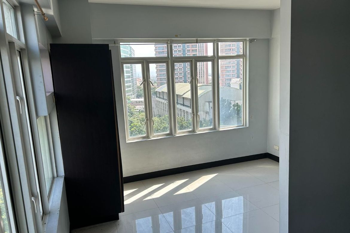 Condo for Sale in McKinley Hill, Taguig, Metro Manila – photo 5