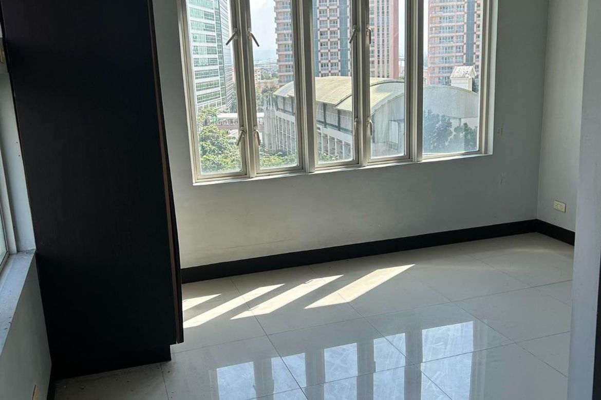 Condo for Sale in McKinley Hill, Taguig, Metro Manila – photo 6
