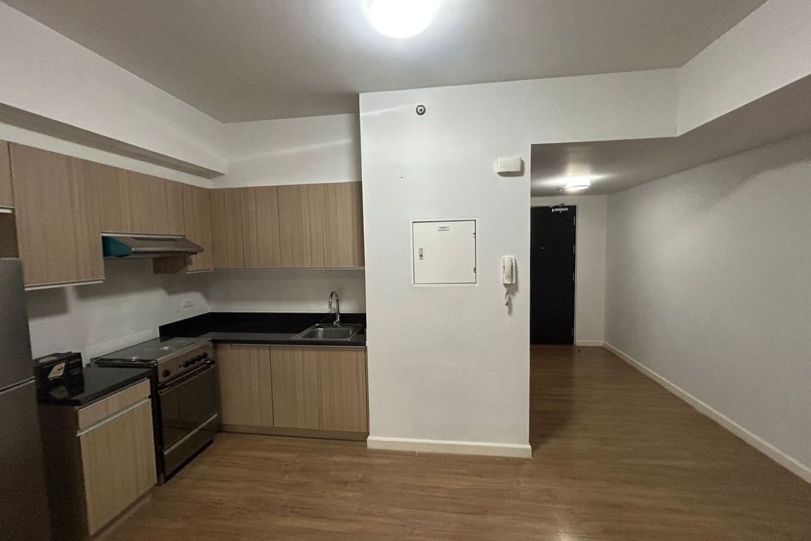 Condo for Sale in One Maridien, BGC, Taguig – photo 2