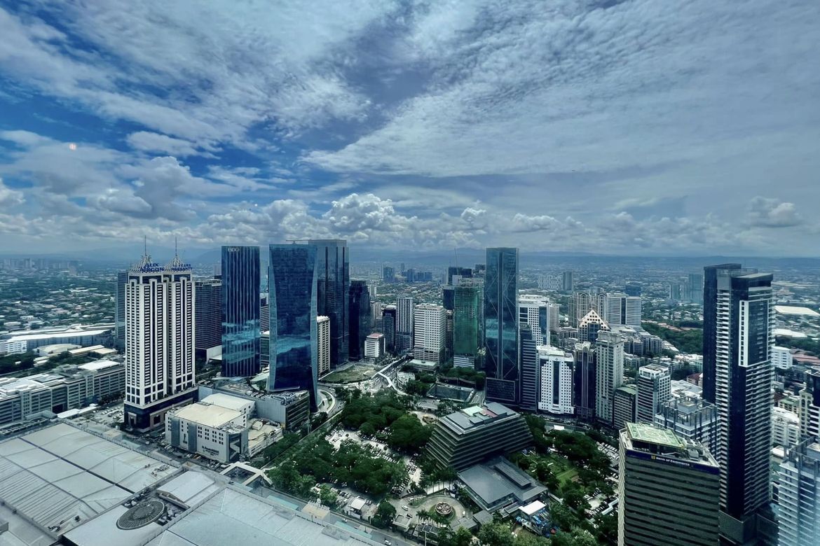 Condo for Sale in One Shangri-La Place, Wack-Wack Greenhills, Mandaluyong, Metro Manila near MRT-3 Shaw Boulevard – photo 6