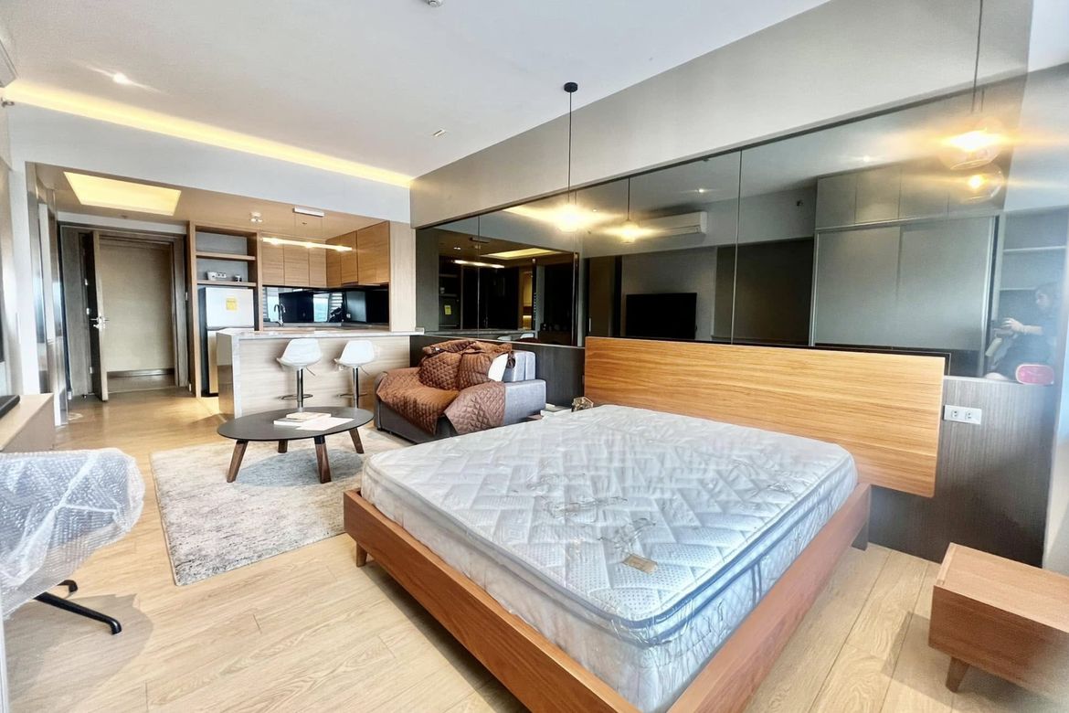 Condo for Sale in One Shangri-La Place, Wack-Wack Greenhills, Mandaluyong, Metro Manila near MRT-3 Shaw Boulevard – photo 7