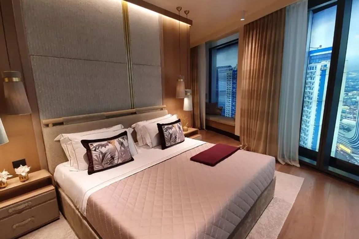 Condo for Sale in One Shangri-La Place, Wack-Wack Greenhills, Mandaluyong, Metro Manila near MRT-3 Shaw Boulevard