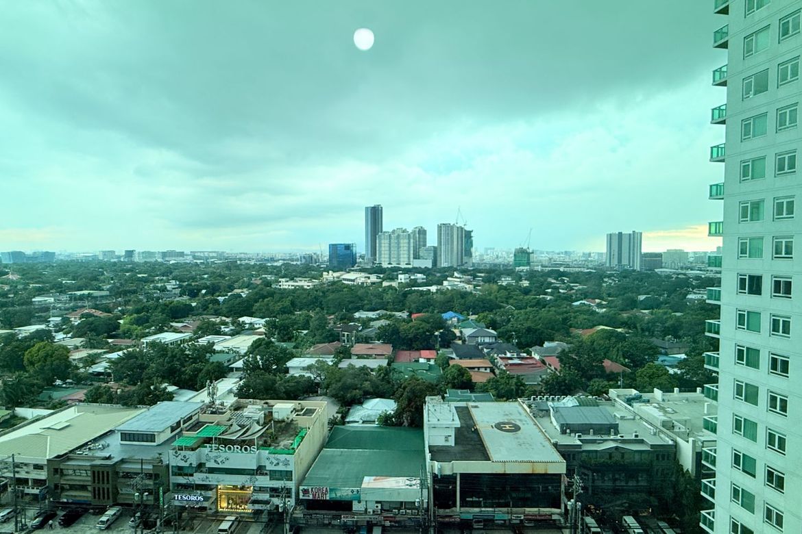 Condo for Sale in Park Terraces, San Lorenzo, Makati, Metro Manila near MRT-3 Ayala – photo 7