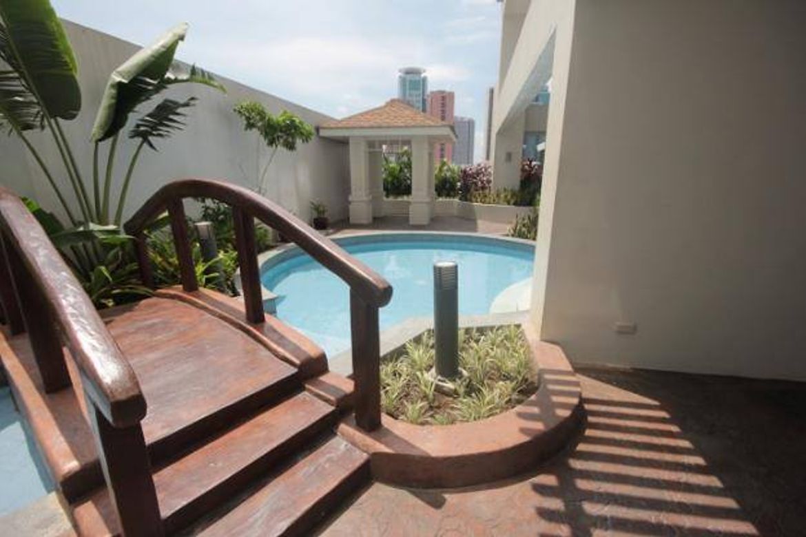 Condo for Sale in Pio Del Pilar, Makati City – photo 8