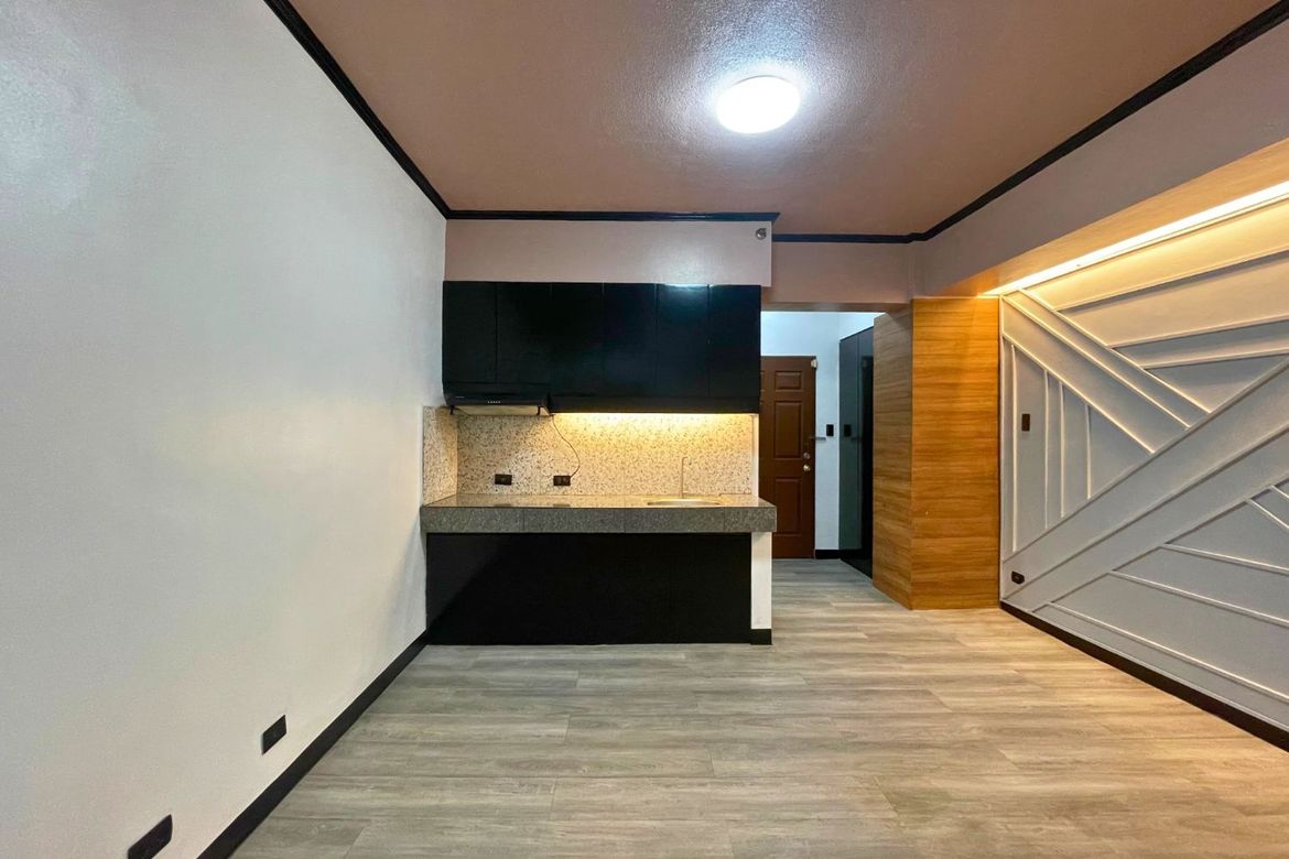 Condo for Sale in Pio Del Pilar, Makati, Metro Manila – photo 2