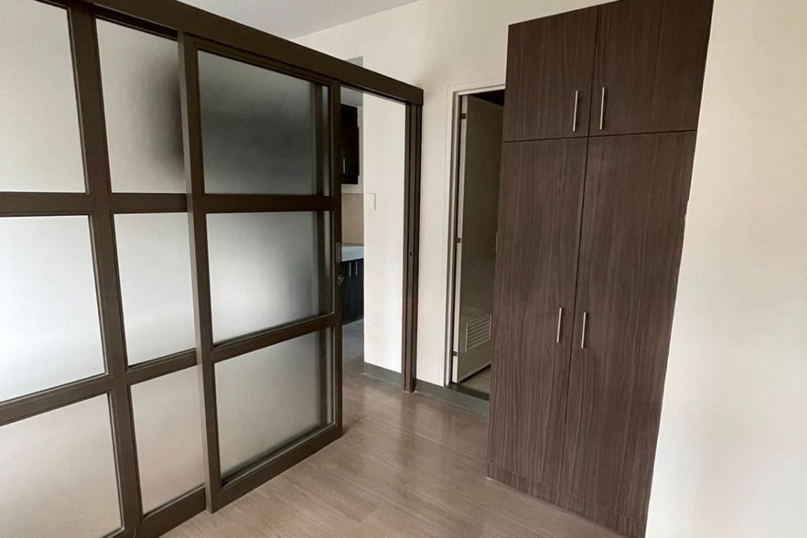 Condo for Sale in Pioneer Heights 1, Highway Hills, Mandaluyong, Metro Manila near MRT-3 Boni – photo 4