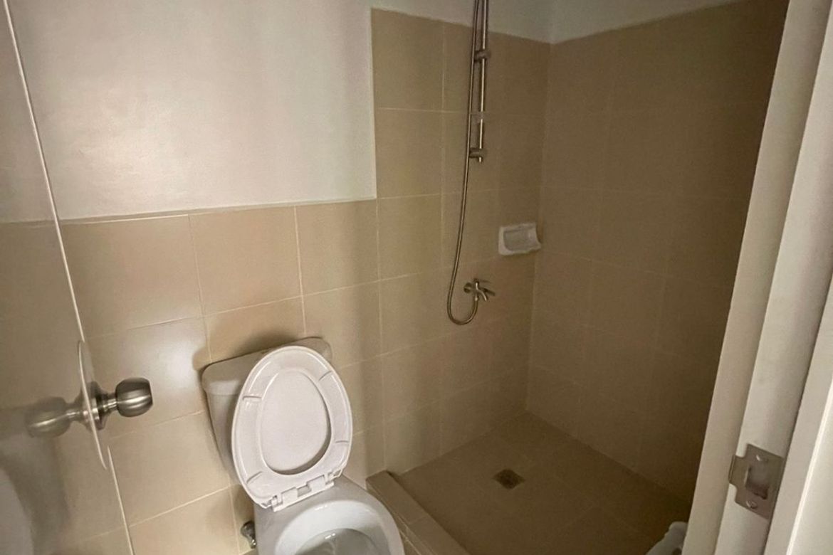 Condo for Sale in Pioneer Heights 1, Highway Hills, Mandaluyong, Metro Manila near MRT-3 Boni – photo 5