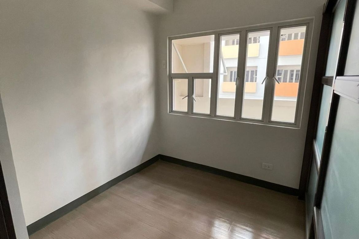 Condo for Sale in Pioneer Heights 1, Highway Hills, Mandaluyong, Metro Manila near MRT-3 Boni – photo 6