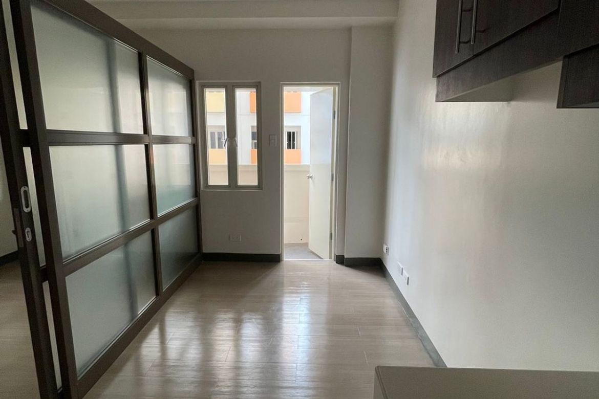 Condo for Sale in Pioneer Heights 1, Highway Hills, Mandaluyong, Metro Manila near MRT-3 Boni – photo 7