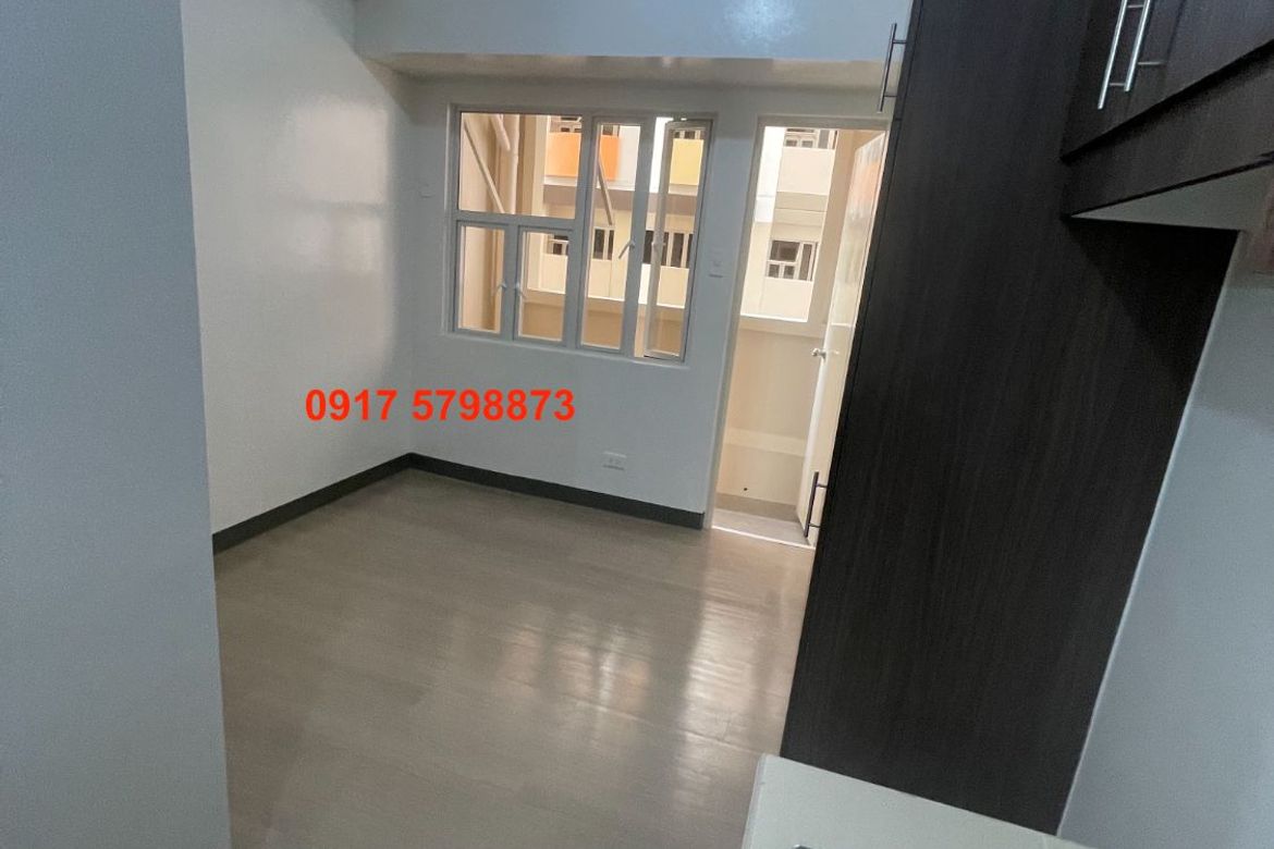 Condo for Sale in Pioneer Heights 1, Highway Hills, Mandaluyong, Metro Manila near MRT-3 Boni – photo 2