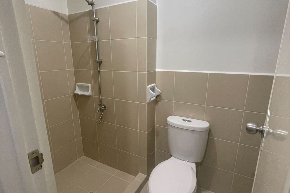 Condo for Sale in Pioneer Heights 1, Highway Hills, Mandaluyong, Metro Manila near MRT-3 Boni – photo 5