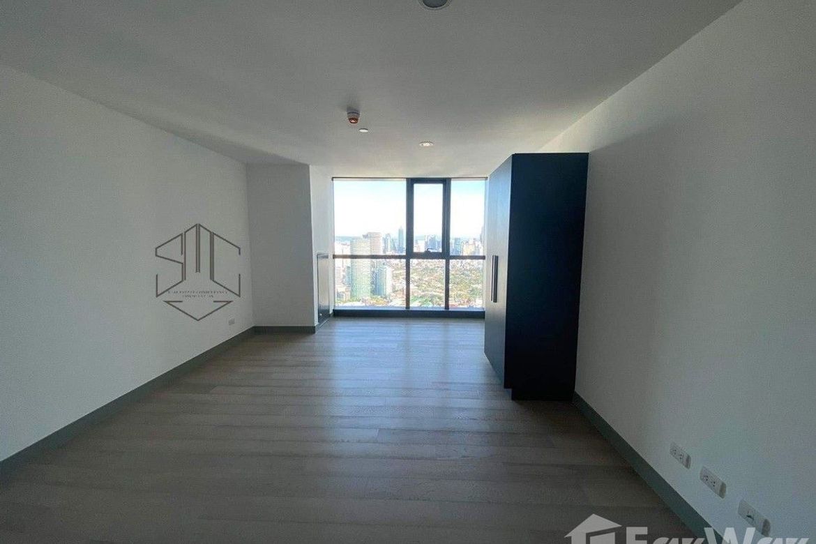 Condo for Sale in Poblacion, Makati, Metro Manila – photo 2