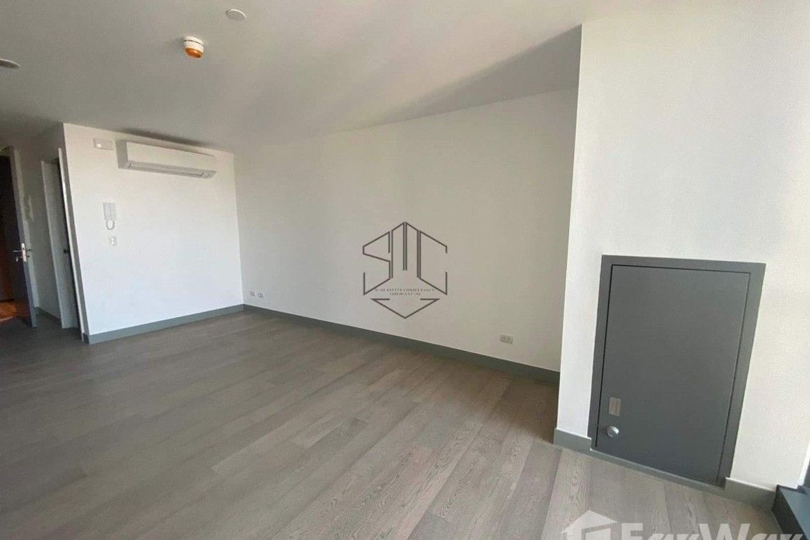 Condo for Sale in Poblacion, Makati, Metro Manila – photo 4