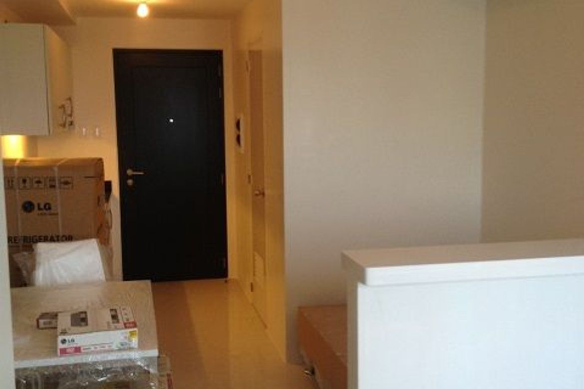Condo for Sale in Princeton Residences, Valencia, Quezon City, Metro Manila near LRT-2 Gilmore