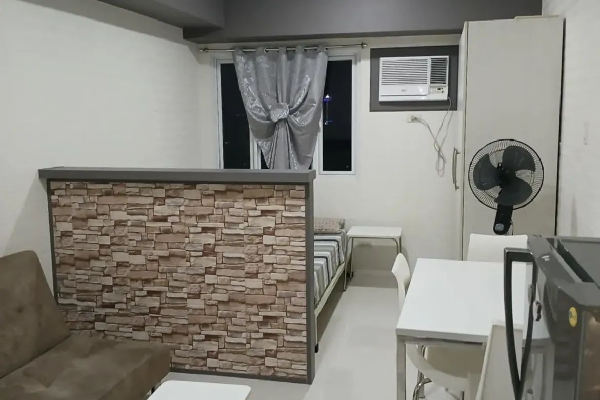 Condo for Sale in Princeton Residences, Valencia, Quezon City, Metro Manila near LRT-2 Gilmore