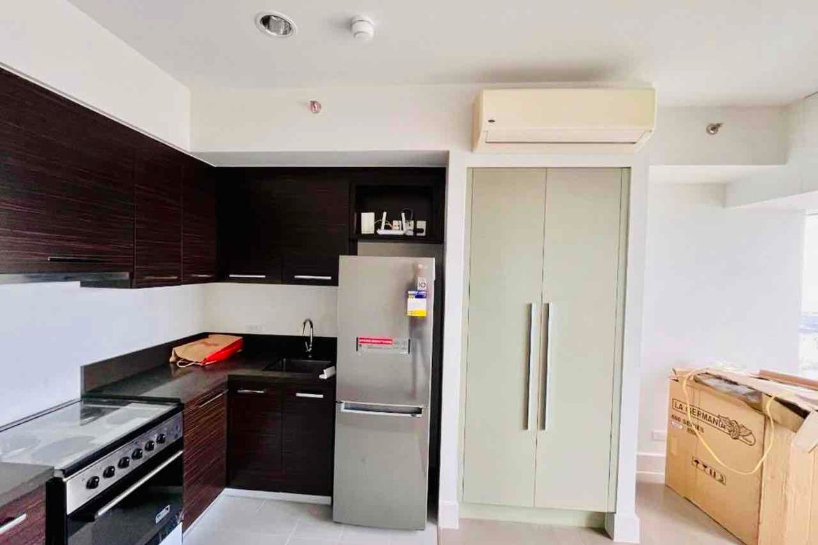 Condo for Sale in Proscenium at Rockwell, Guadalupe Viejo, Makati, Metro Manila near MRT-3 Guadalupe – photo 2