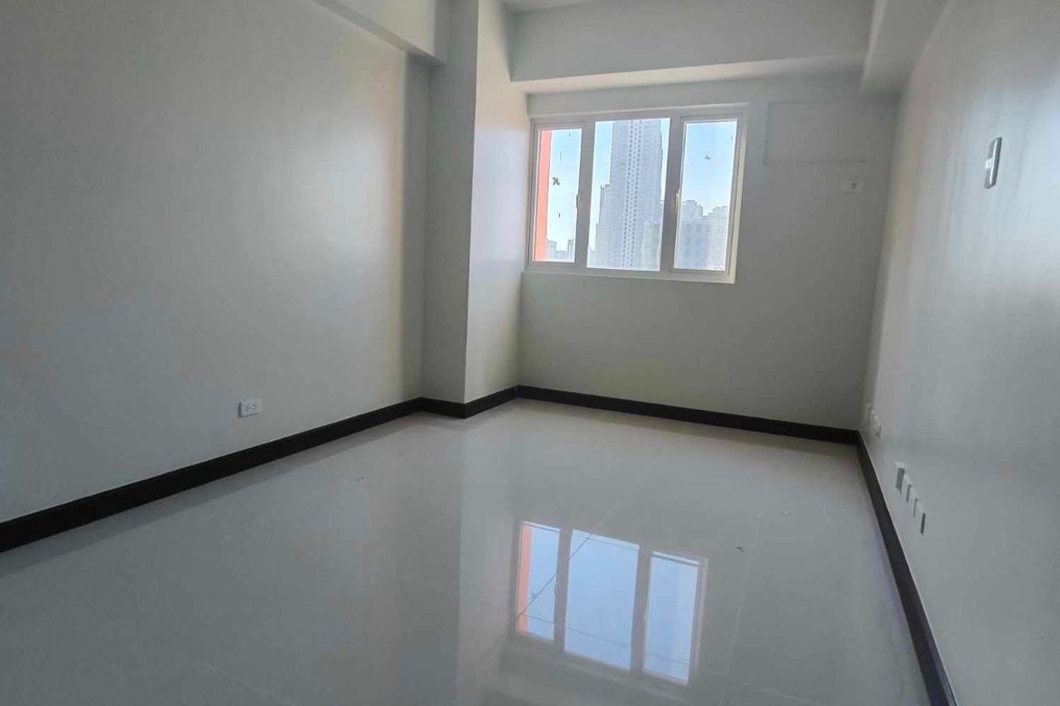 Condo for Sale in Quantum Residences, Barangay 49, Pasay, Metro Manila near LRT-1 Gil Puyat – photo 8