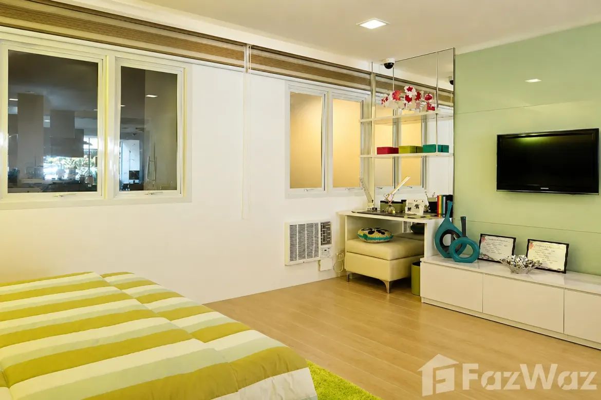 Condo for Sale in Ramon Magsaysay, Quezon City, Metro Manila near LRT-1 Roosevelt – photo 5