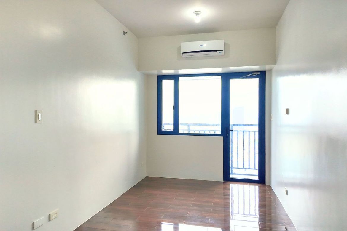 Condo for Sale in San Antonio, Makati, Metro Manila