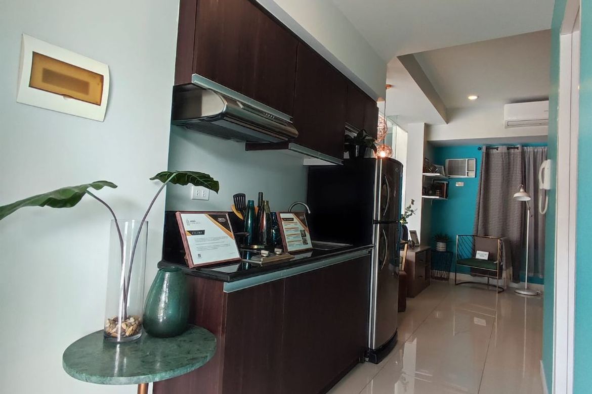 Condo for Sale in San Roque, Quezon City, Metro Manila near LRT-2 Anonas – photo 2