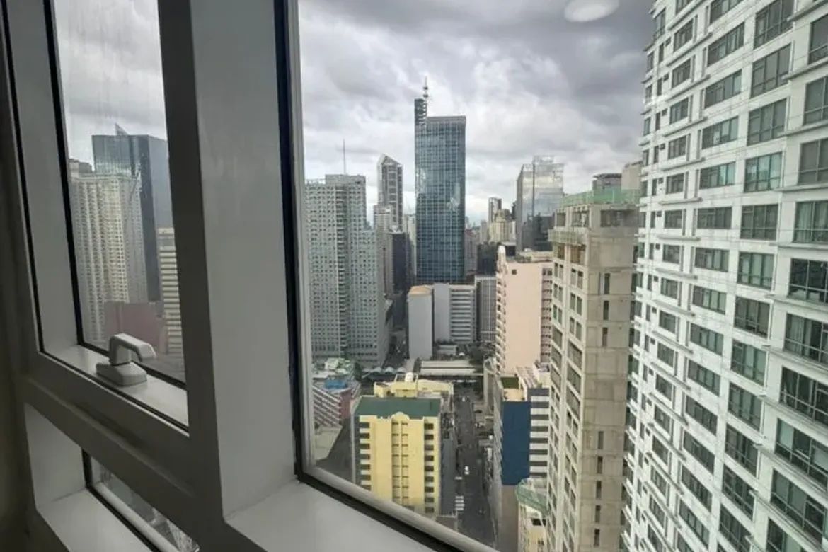 Condo for Sale in Senta, San Lorenzo, Makati City – photo 4