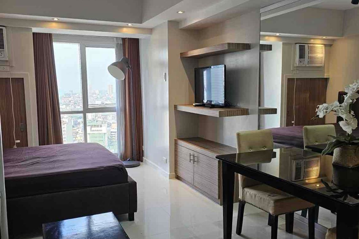 Condo for Sale in Senta, San Lorenzo, Makati, Metro Manila