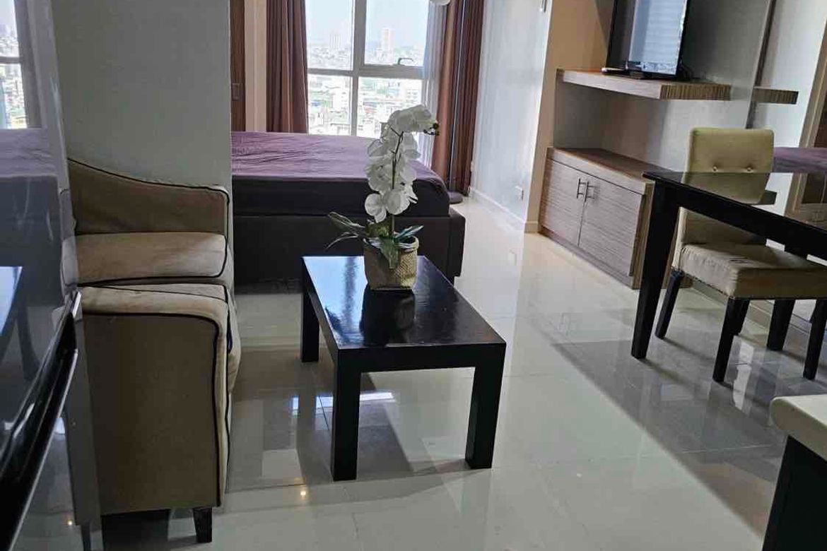 Condo for Sale in Senta, San Lorenzo, Makati, Metro Manila – photo 3