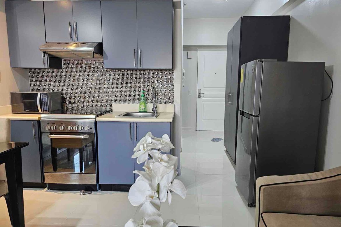 Condo for Sale in Senta, San Lorenzo, Makati, Metro Manila – photo 7