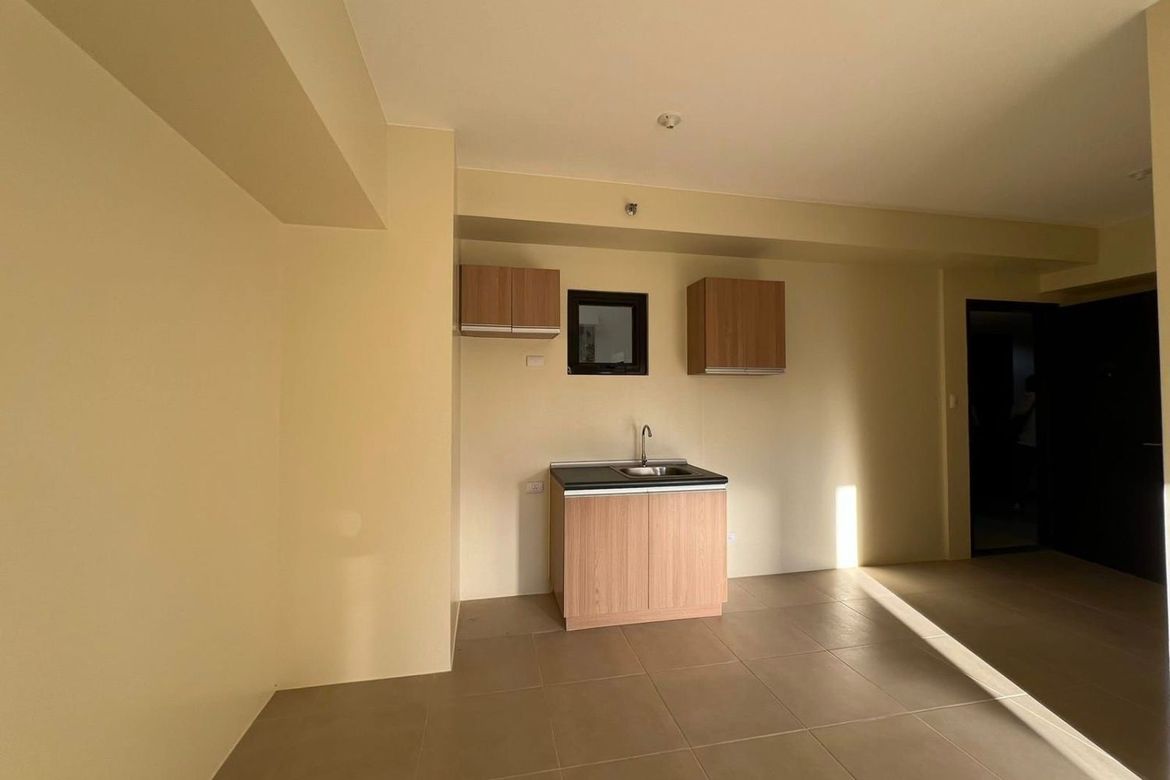 Condo for Sale in Silang Junction North, Tagaytay, Cavite