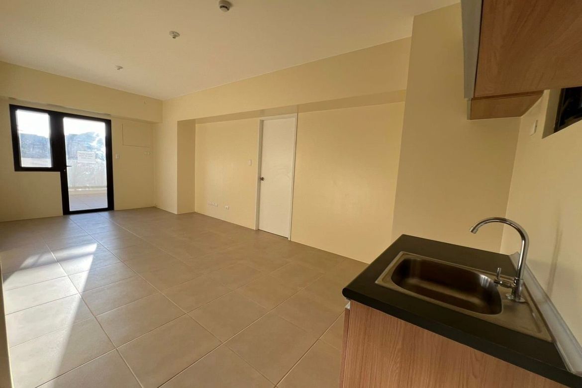Condo for Sale in Silang Junction North, Tagaytay, Cavite – photo 2